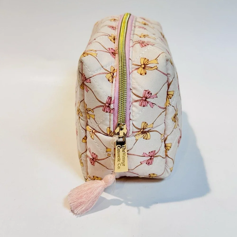 NWT The Vintage Cosmetic Co Lot of‎ 3 Makeup Bags Plastic & Quilted Pink Bows